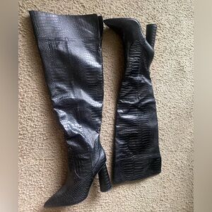 Public Desire Over The Knee Faux Snake Skin Black Boot Size 7